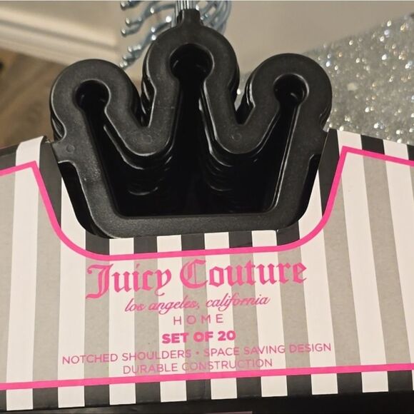Juicy Couture Notched Shoulder Space Saving Crown Top Set of 20 Hangers- Black - Picture 2 of 12